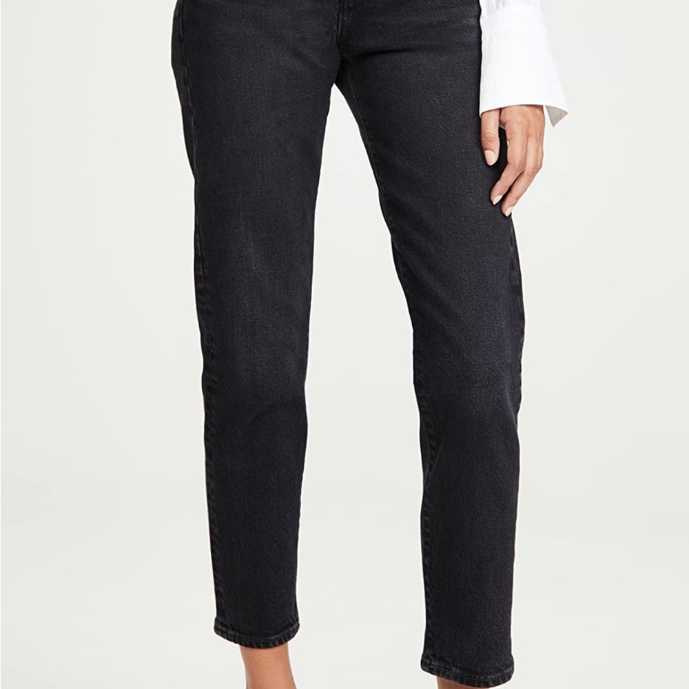 Brand new high rise wedgie Levi’s. Darker wash.